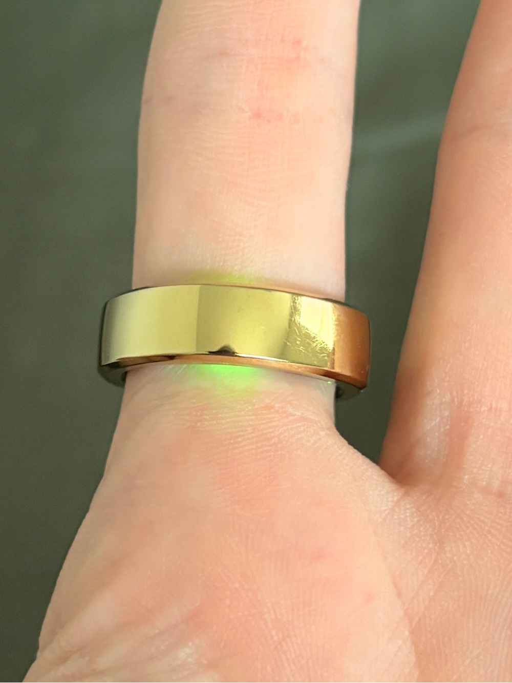 RingConn Gen 3 Smart Ring, Royal Gold - Picture 2 of 5